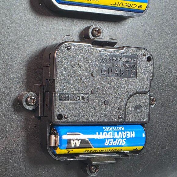 Sterling & Noble Large Wall Clock With Roman Numerals & Thermometer 13" Vintage - Picture 7 of 10